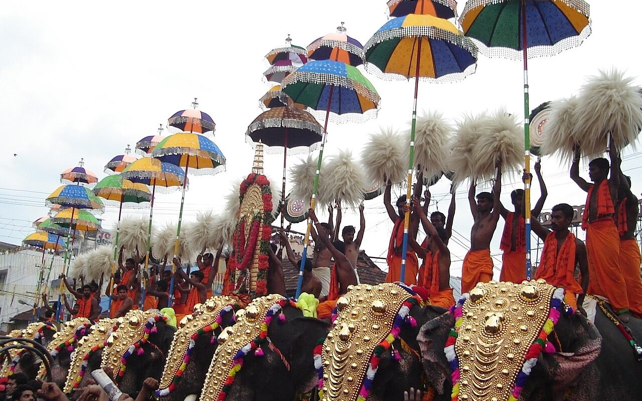 1280px-ThrissurPooram-Kuda